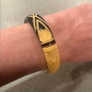 Vintage Carved Bakelite Bangle Bracelet – 1930s - Art Deco